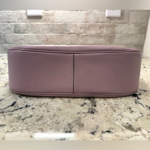 Coach NWOT Lavender Leather Hobo Bag w/Hangtag & Dustbag - Picture 6 of 10
